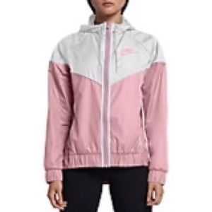XL nike women’s windbreaker
